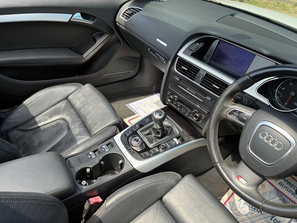 Audi A5 Convertible White #16