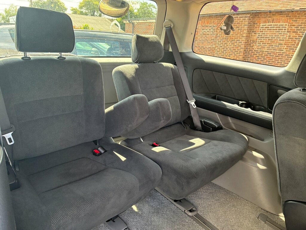 Toyota Alphard Mpv Conversion 2005 White #10