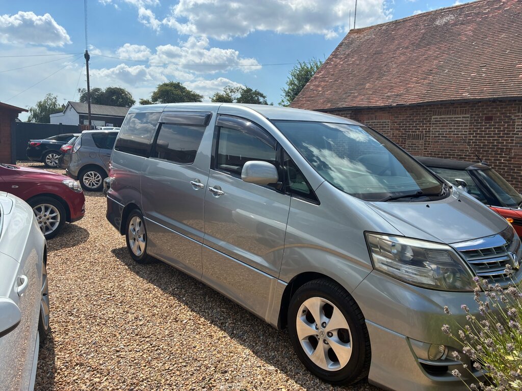 Toyota Alphard 8 Seater Se Grey