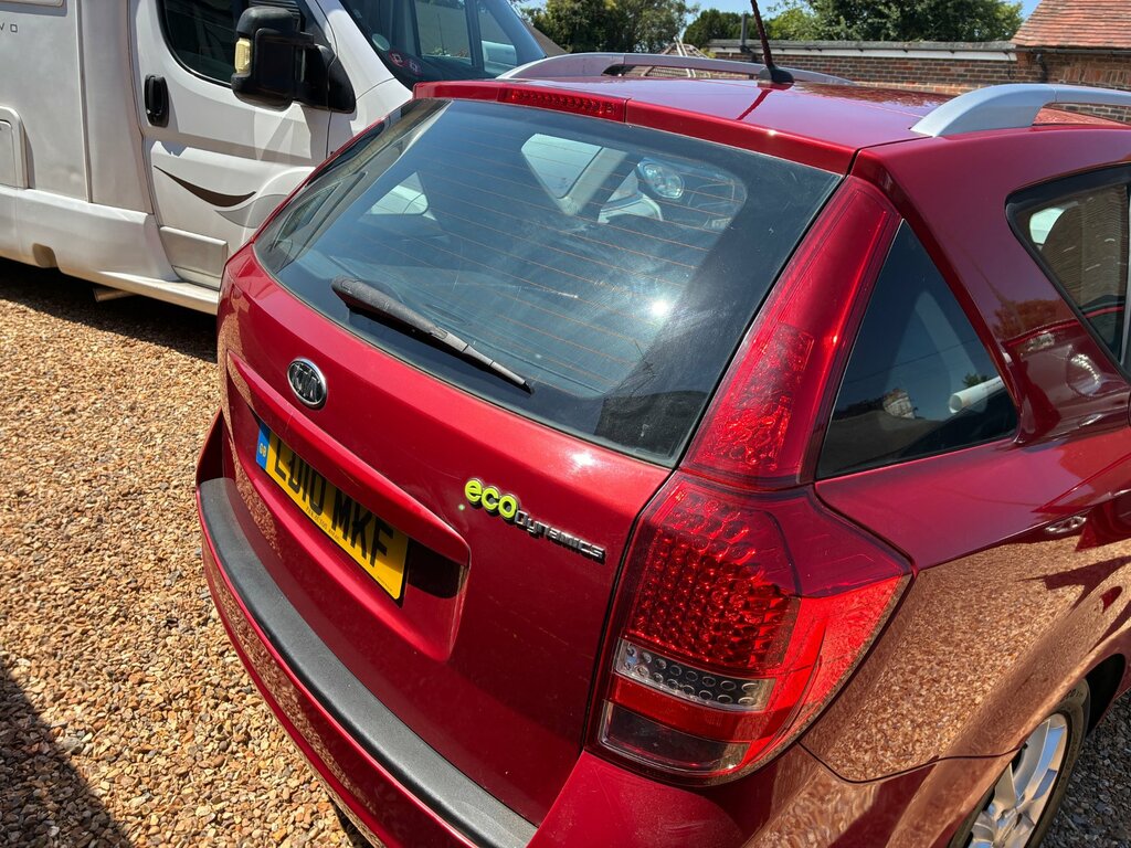 Kia Ceed 1.6 Crdi Ecodynamics 2 Sports Wagon Man Red #6
