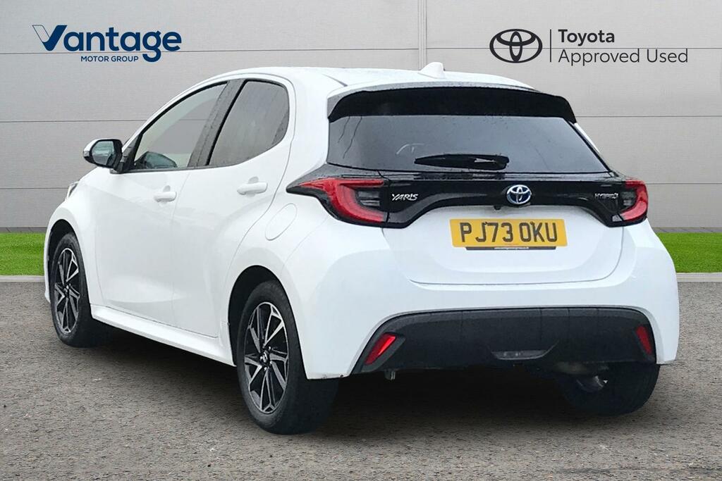 Toyota Yaris 1.5 Vvt-h Design E-cvt Euro 6 Ss PJ73OKU White #5