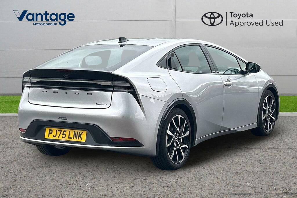 Toyota Prius 2.0 13.6Kwh Excel Cvt Euro 6 Ss PJ75LNK Silver #2