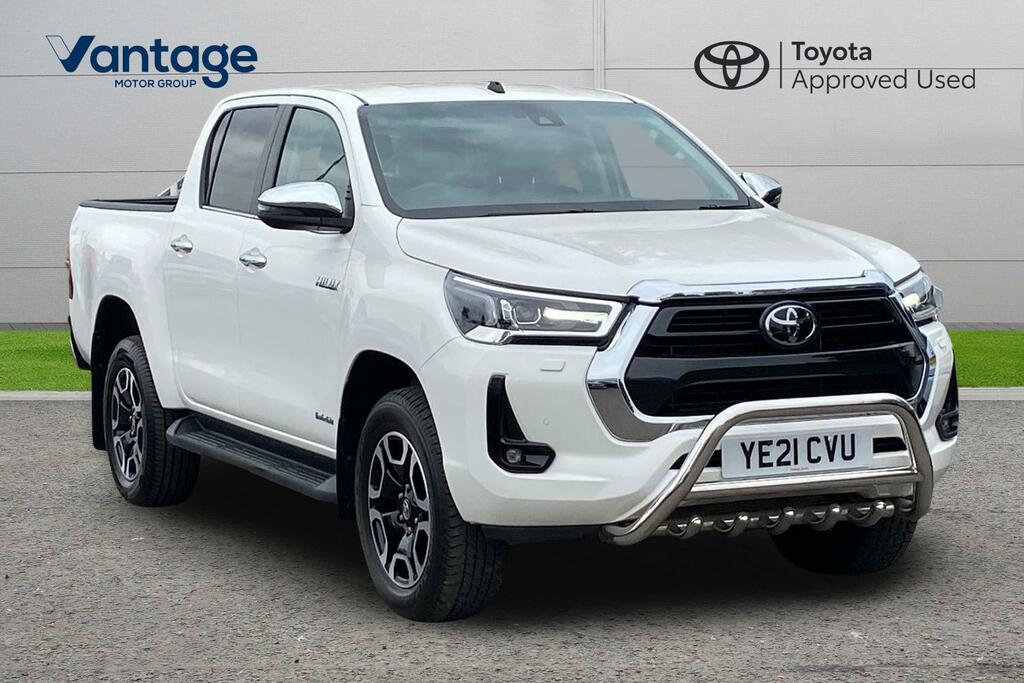 Toyota HILUX 2.8 D-4d Invincible 4Wd Euro 6 Ss White