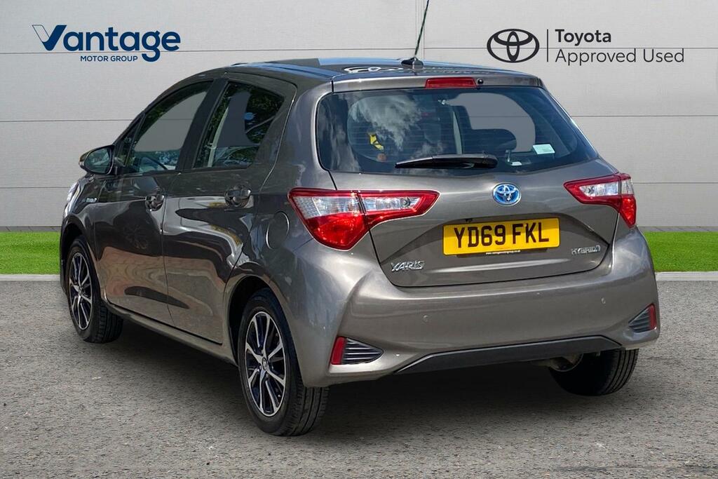 Toyota Yaris 1.5 Vvt-h Icon Tech E-cvt Euro 6 Ss YD69FKL Brown #4