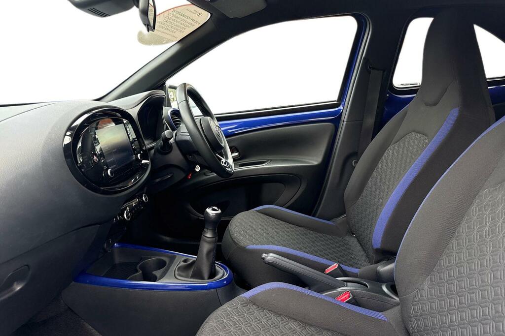 Toyota Aygo X 1.0 Vvt-i Edge Euro 6 Ss MA23FVW Blue #5