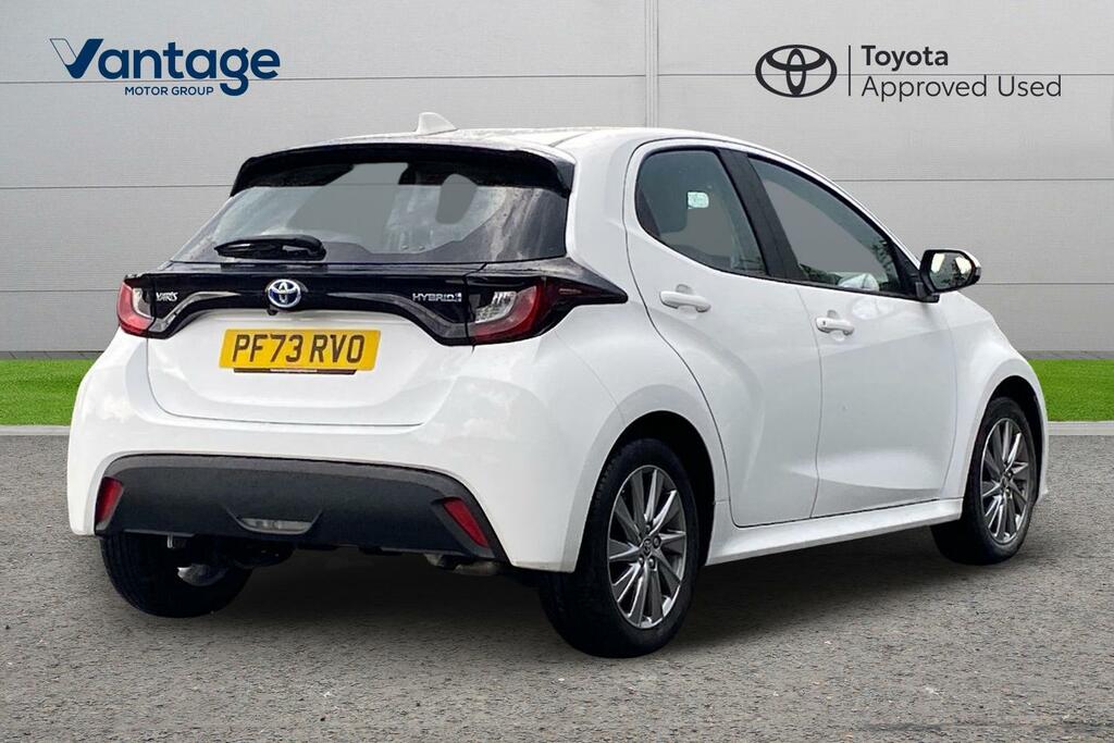 Toyota Yaris 1.5 Vvt-h Icon E-cvt Euro 6 Ss PF73RVO White #2