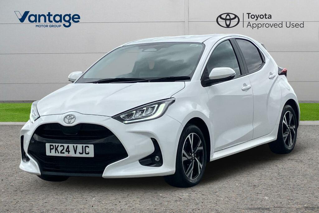 Toyota Yaris 1.5 Vvt-h Design E-cvt Euro 6 Ss PK24VJC White #3