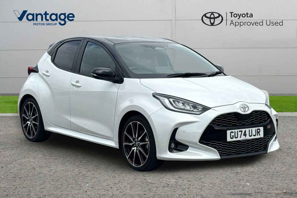 Toyota Yaris 1.5 Vvt-h Gr Sport E-cvt Euro 6 Ss White