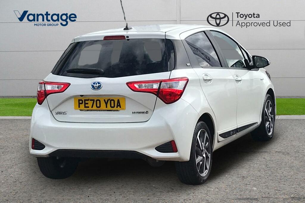 Toyota Yaris 1.5 Vvt-h Y20 Bi-tone E-cvt Euro 6 Ss PE70YOA White #2