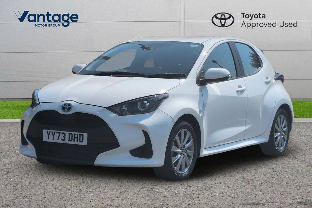 Toyota Yaris 1.5 Vvt-h Icon E-cvt Euro 6 Ss YY73DHD White #3