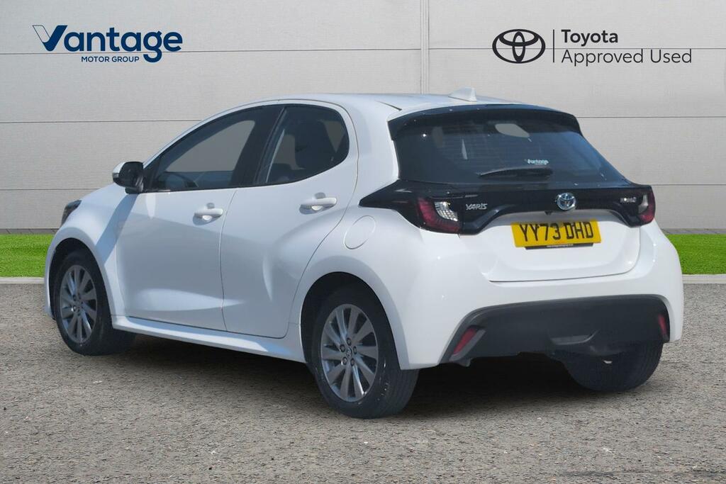 Toyota Yaris 1.5 Vvt-h Icon E-cvt Euro 6 Ss YY73DHD White #4