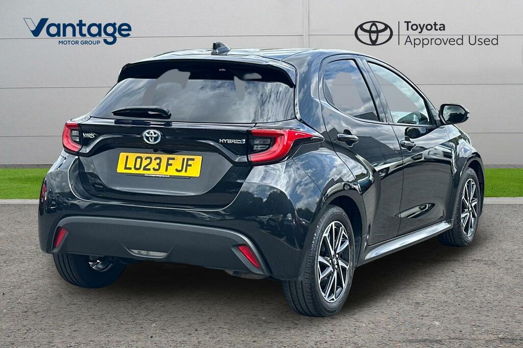Toyota Yaris 1.5 Vvt-h Design E-cvt Euro 6 Ss LO23FJF Black #2