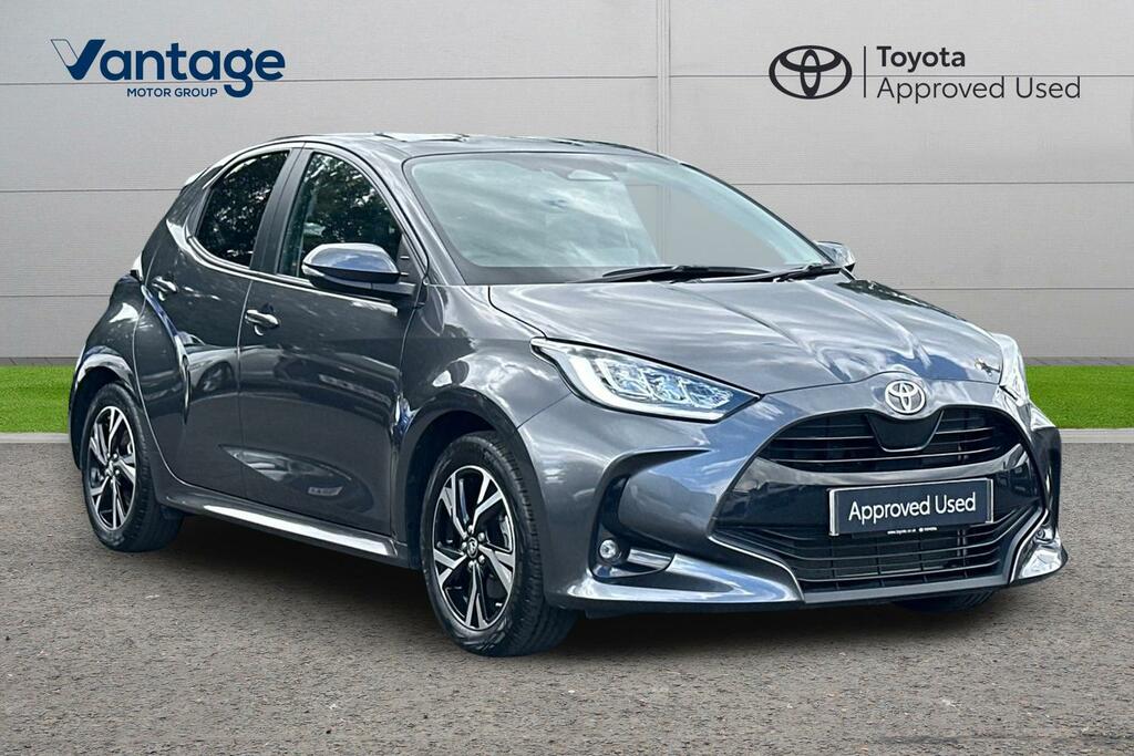 Toyota Yaris 1.5 Vvt-h Design E-cvt Euro 6 Ss Grey