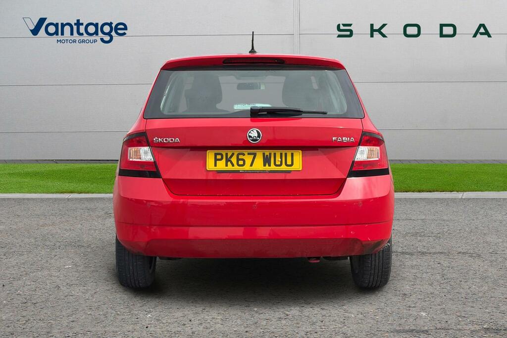 Skoda Fabia 1.0 Tsi Se Red #4