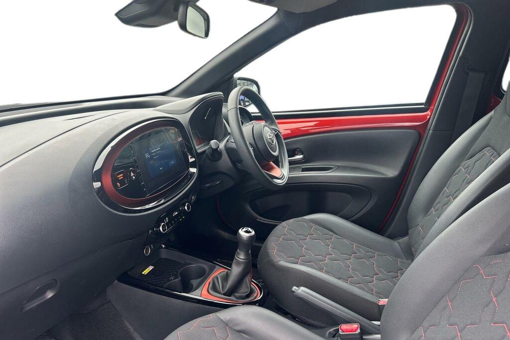 Toyota Aygo X 1.0 Vvt-i Exclusive Euro 6 Ss AV72YDM Red #5