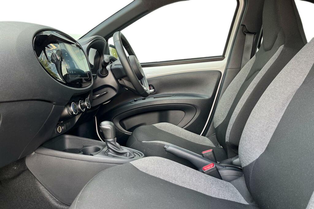Toyota Aygo X 1.0 Vvt-i Pure X-shift Euro 6 Ss YK25SXD White #5