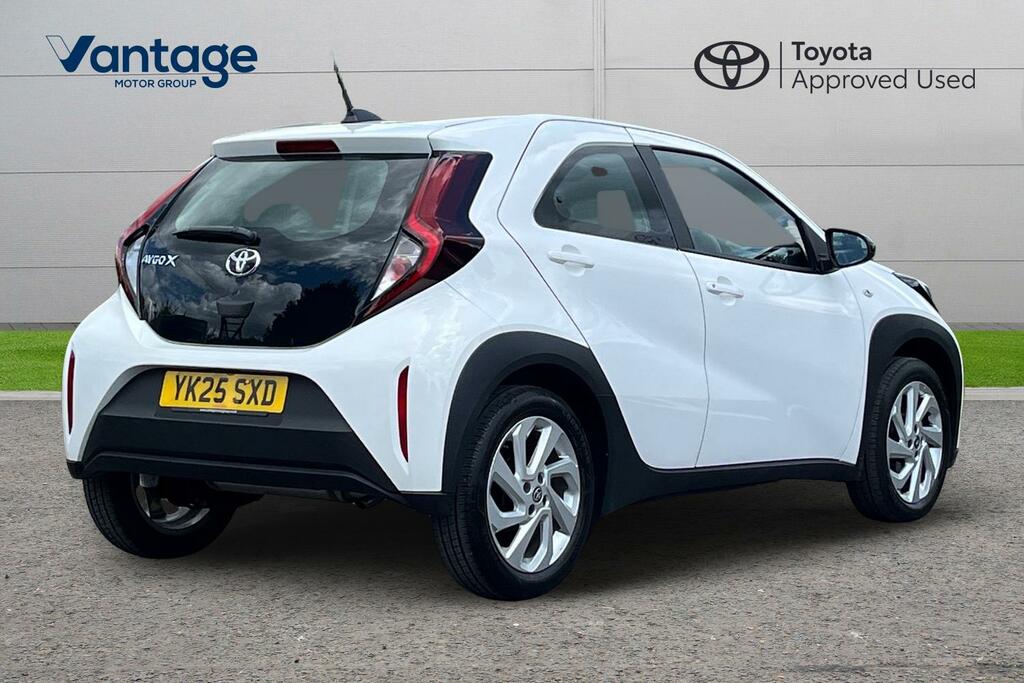 Toyota Aygo X 1.0 Vvt-i Pure X-shift Euro 6 Ss YK25SXD White #2