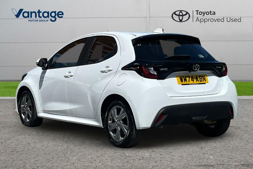 Toyota Yaris 1.5 Vvt-h Icon Hatchback Hybrid E-cvt E WM74ABN White #4