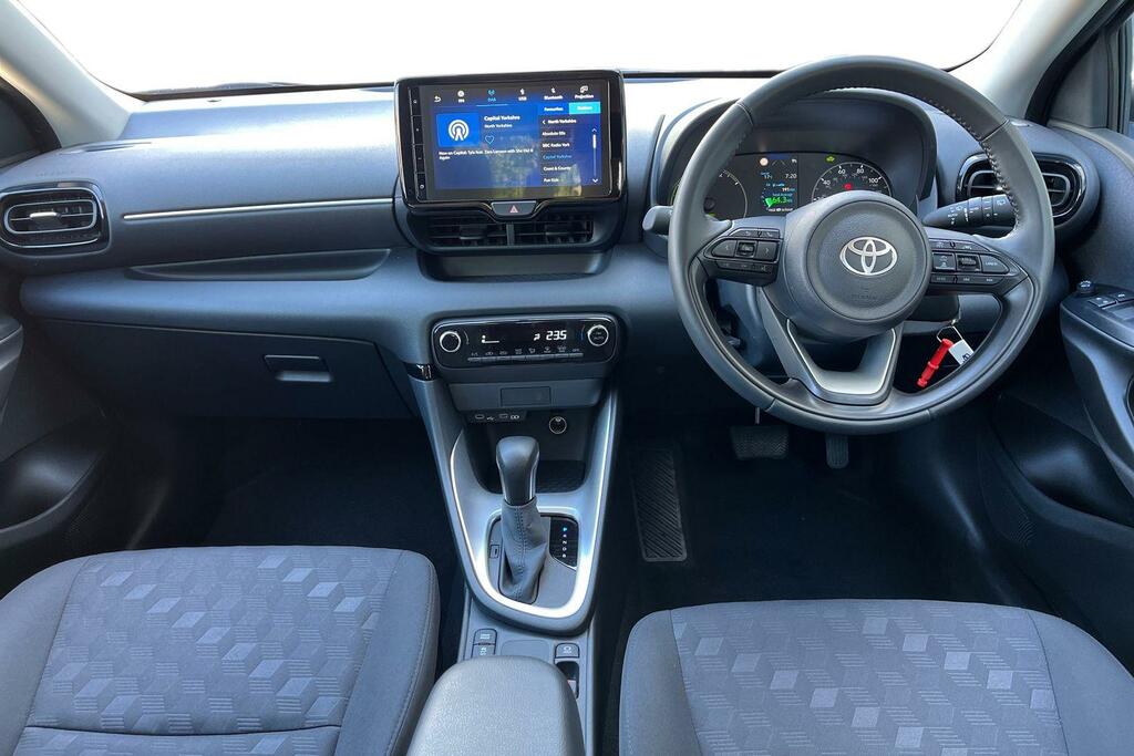 Toyota Yaris 1.5 Vvt-h Icon Hatchback Hybrid E-cvt E WM74ABN White #6