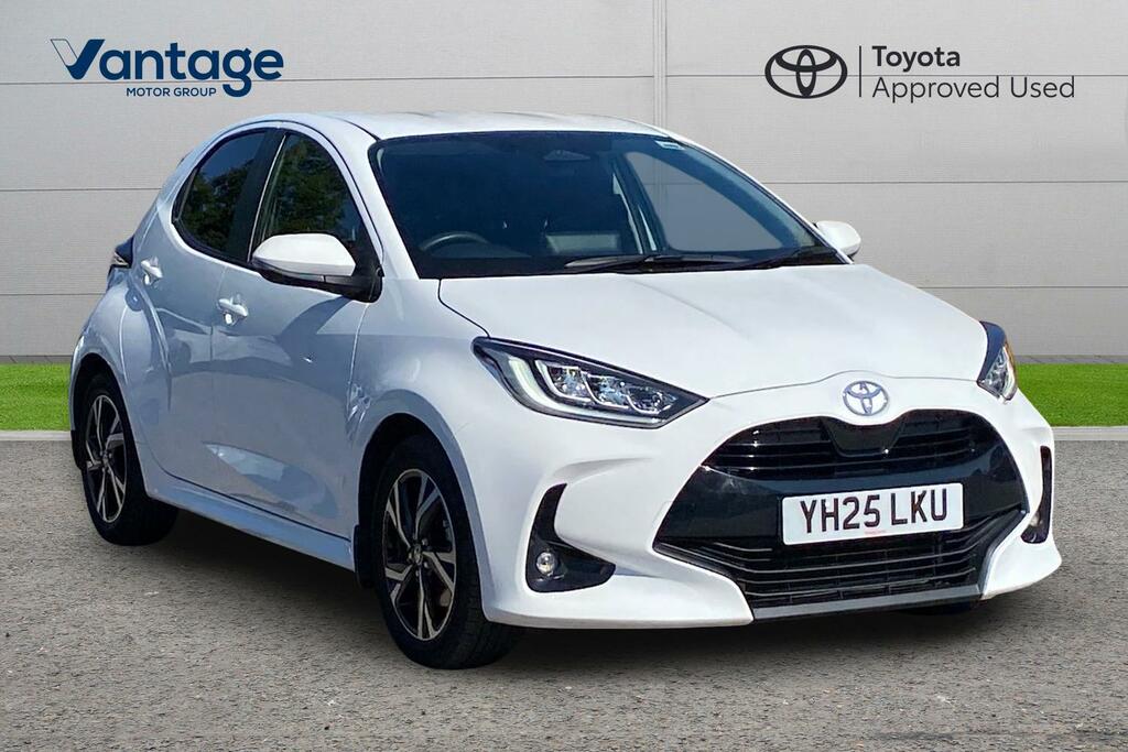 Toyota Yaris 1.5 Vvt-h Design E-cvt Euro 6 Ss White