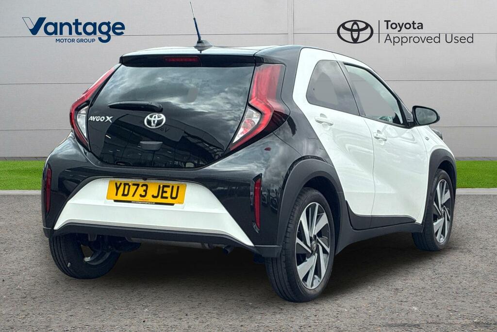 Toyota Aygo X 1.0 Vvt-i Edge Euro 6 Ss YD73JEU White #2
