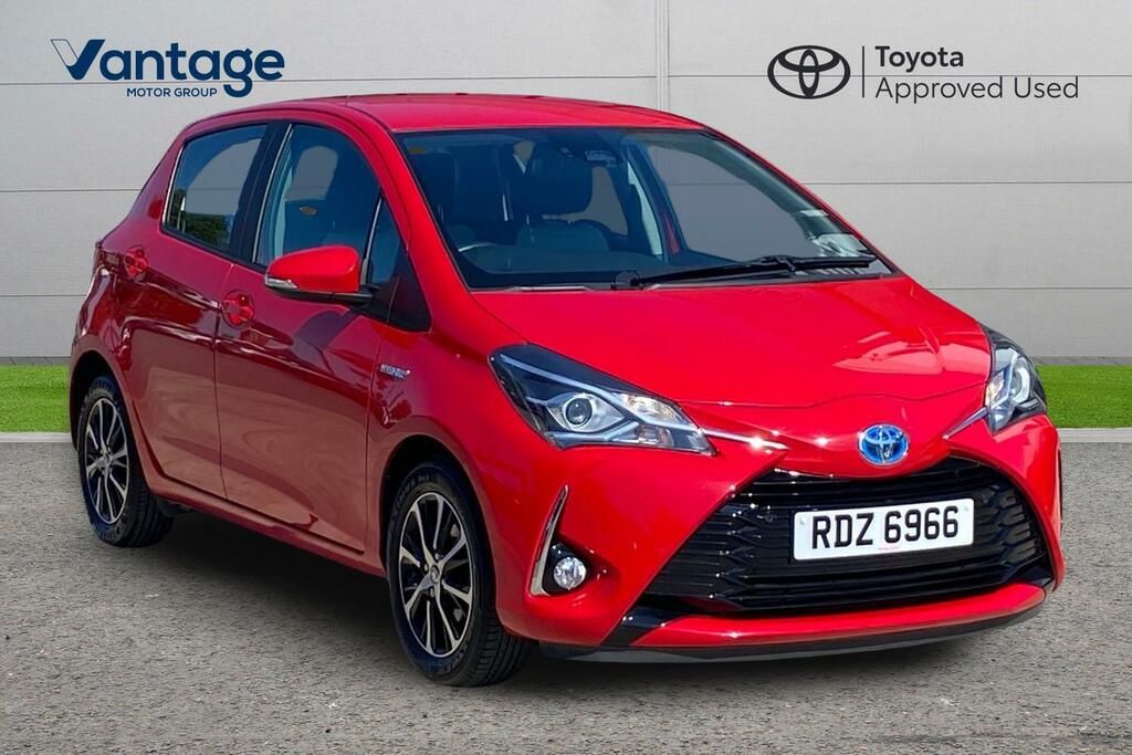 Toyota Yaris 1.5 Vvt-h Icon Tech E-cvt Euro 6 Ss Red