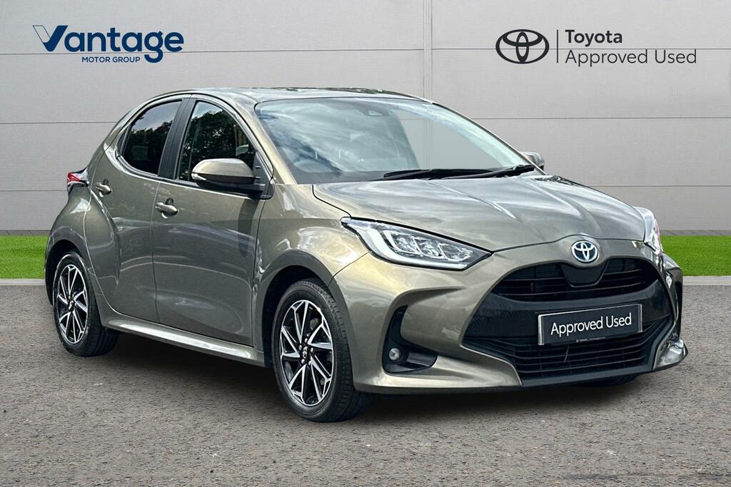 Toyota Yaris 1.5 Vvt-h Design E-cvt Euro 6 Ss Brown