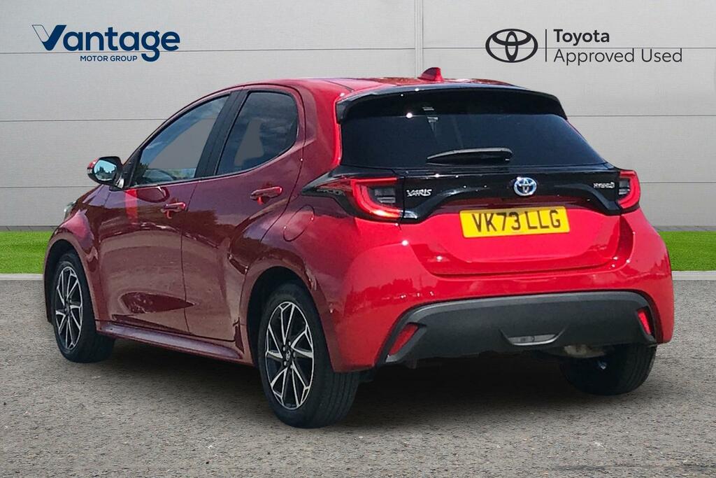 Toyota Yaris 1.5 Vvt-h Design E-cvt Euro 6 Ss VK73LLG Red #4