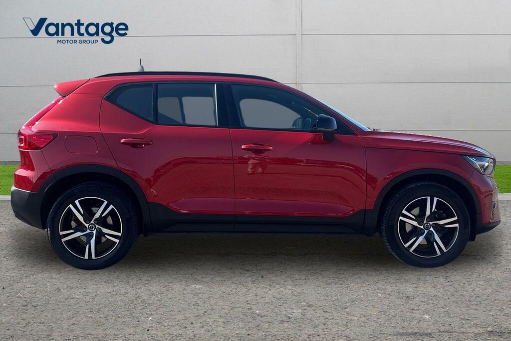 Volvo XC40 2.0 B3p Plus Dark DK23MXR Red #2