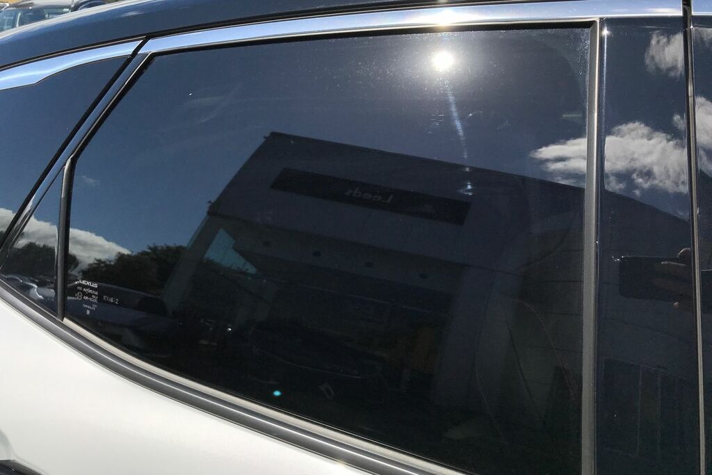Lexus LBX 1.5 Vvt-ie Takumi Design Suv Hybrid E-c Silver #31