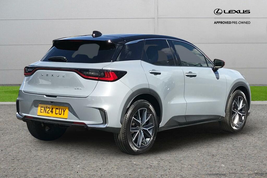 Lexus LBX 1.5 Vvt-ie Takumi Design Suv Hybrid E-c Silver #25