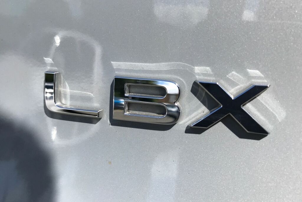 Lexus LBX 1.5 Vvt-ie Takumi Design Suv Hybrid E-c Silver #32