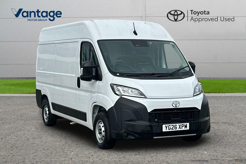 Toyota PROACE 2.2 Bluehdi 35 Icon Medium Panel Van L2 H2 Euro 6 White