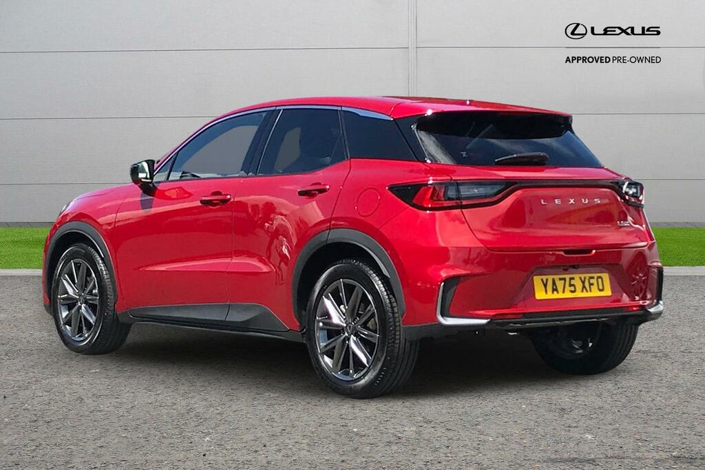 Lexus LBX 1.5 Vvt-ie Takumi E-cvt Euro 6 Ss Red #2