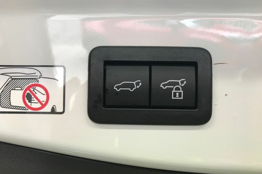 Toyota C-Hr 165Kw Design 77Kwh Blue #31