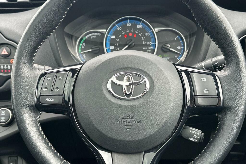 Toyota Yaris Vvt-i Design M-drive S Brown #10