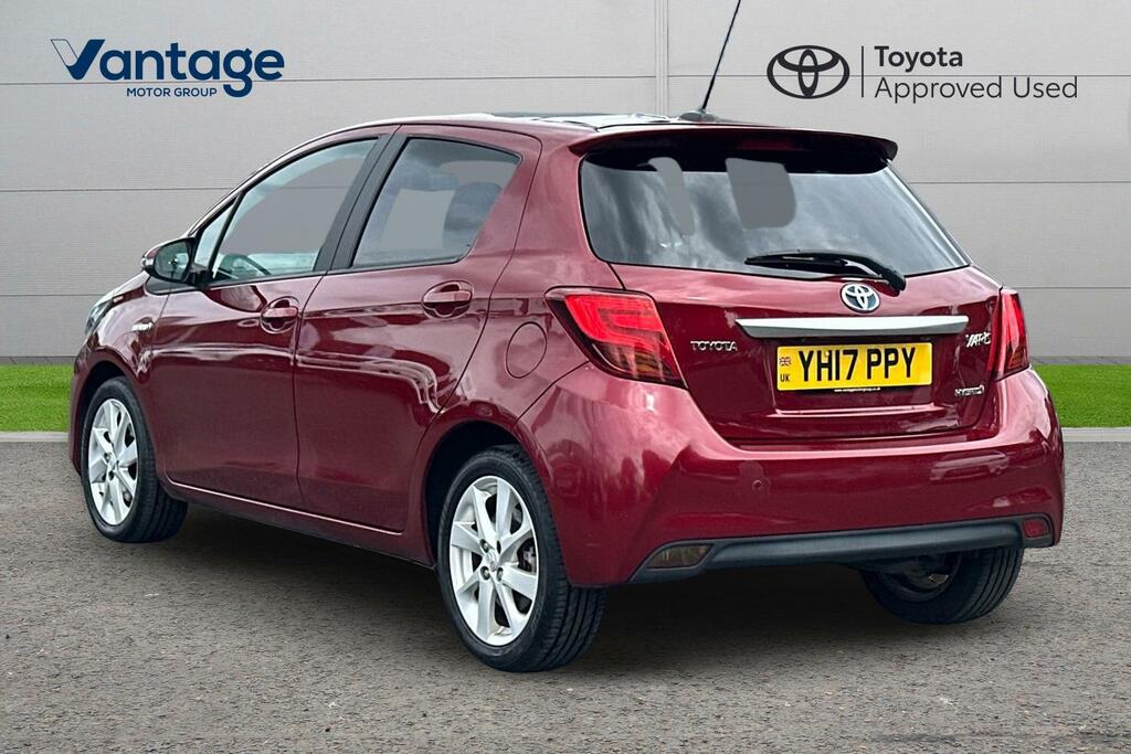 Toyota Yaris 1.5 Vvt-h Excel E-cvt Euro 6 Ss 15In Alloy Red #4