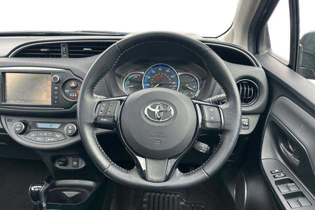 Toyota Yaris Vvt-i Design M-drive S Brown #7