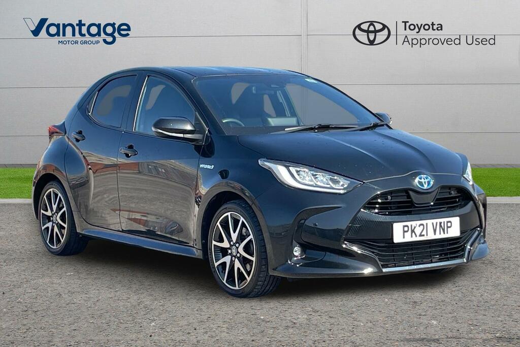 Toyota Yaris 1.5 Vvt-h Dynamic E-cvt Euro 6 Ss Black