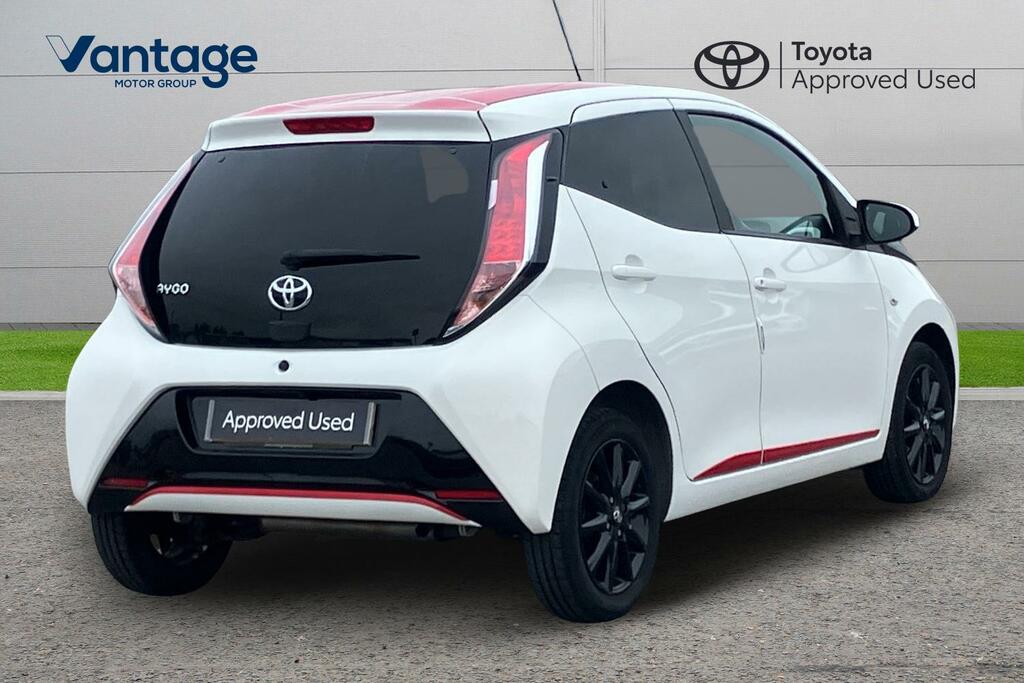Toyota Aygo 1.0 Vvt-i X-press Euro 6 White #2