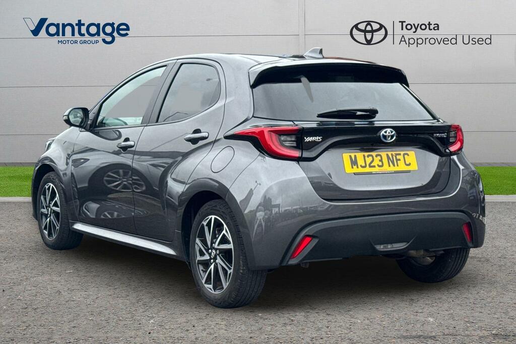Toyota Yaris 1.5 Vvt-h Design E-cvt Euro 6 Ss Grey #4