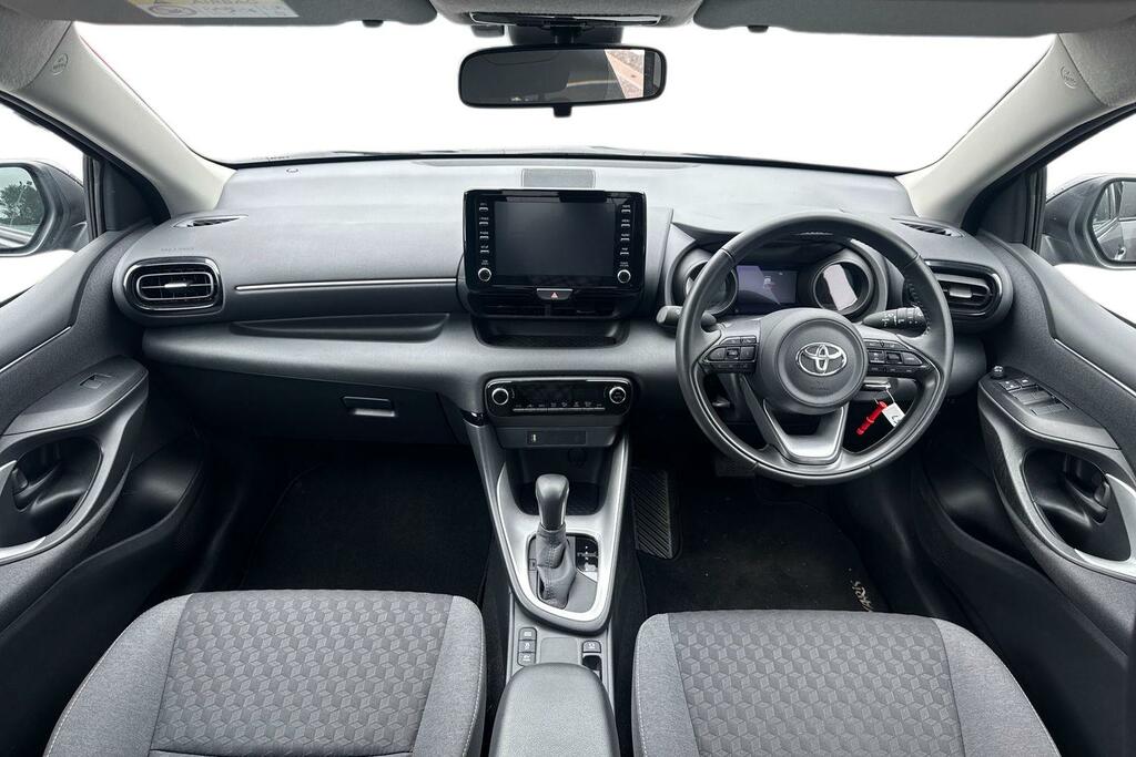 Toyota Yaris 1.5 Vvt-h Design E-cvt Euro 6 Ss Grey #6