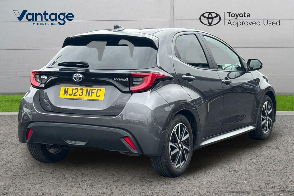Toyota Yaris 1.5 Vvt-h Design E-cvt Euro 6 Ss Grey #2