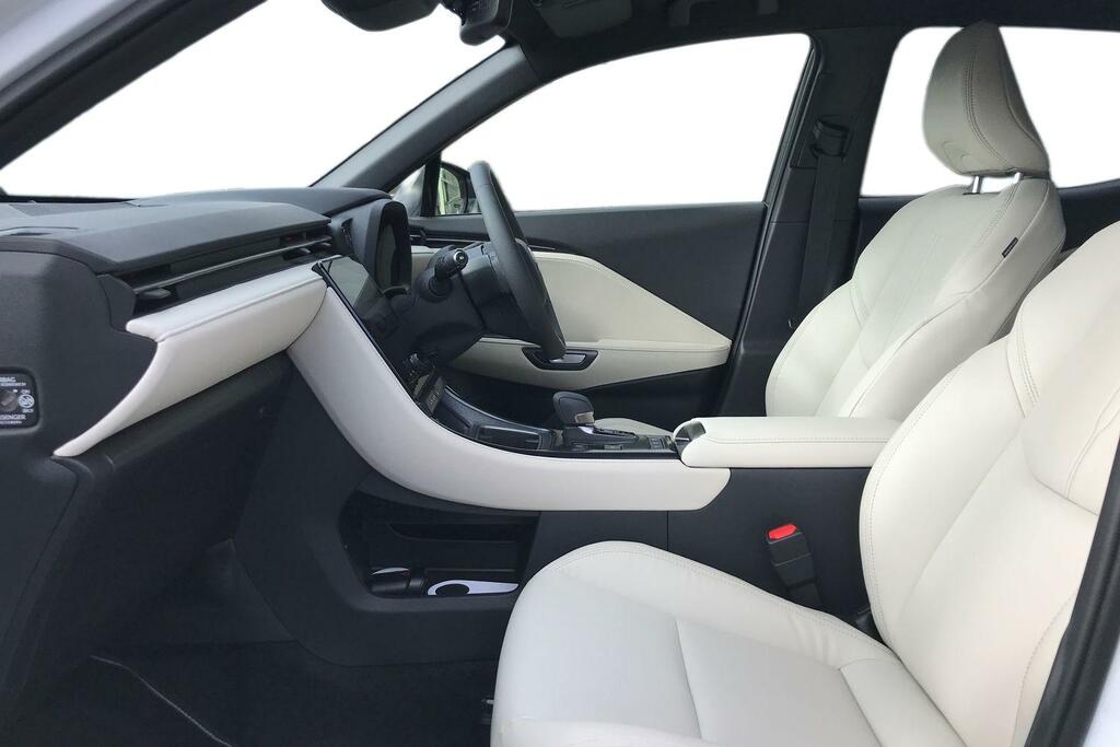 Lexus LBX 1.5 Vvt-ie Premium Plus E-cvt Euro 6 Ss YA26ERU White #6