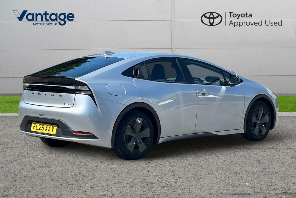 Toyota Prius 2.0 13.6Kwh Design Cvt Euro 6 Ss Silver #2