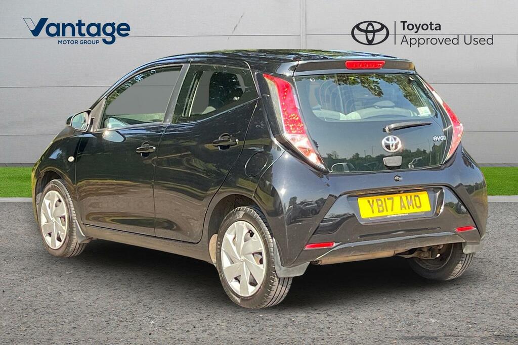 Toyota Aygo 1.0 Vvt-i X-play Euro 6 Black #4