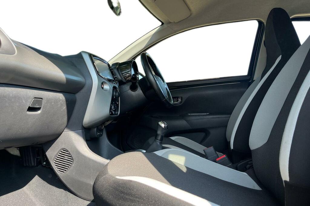 Toyota Aygo 1.0 Vvt-i X-play Euro 6 Black #5