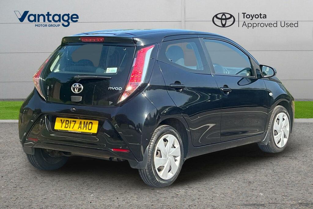 Toyota Aygo 1.0 Vvt-i X-play Euro 6 Black #2