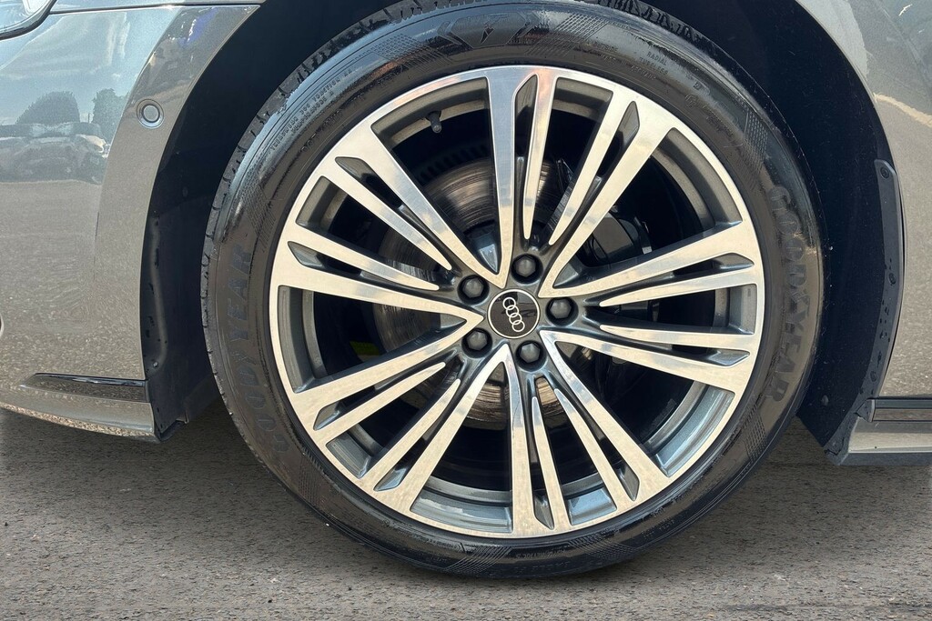 Audi A8 Saloon Black #9