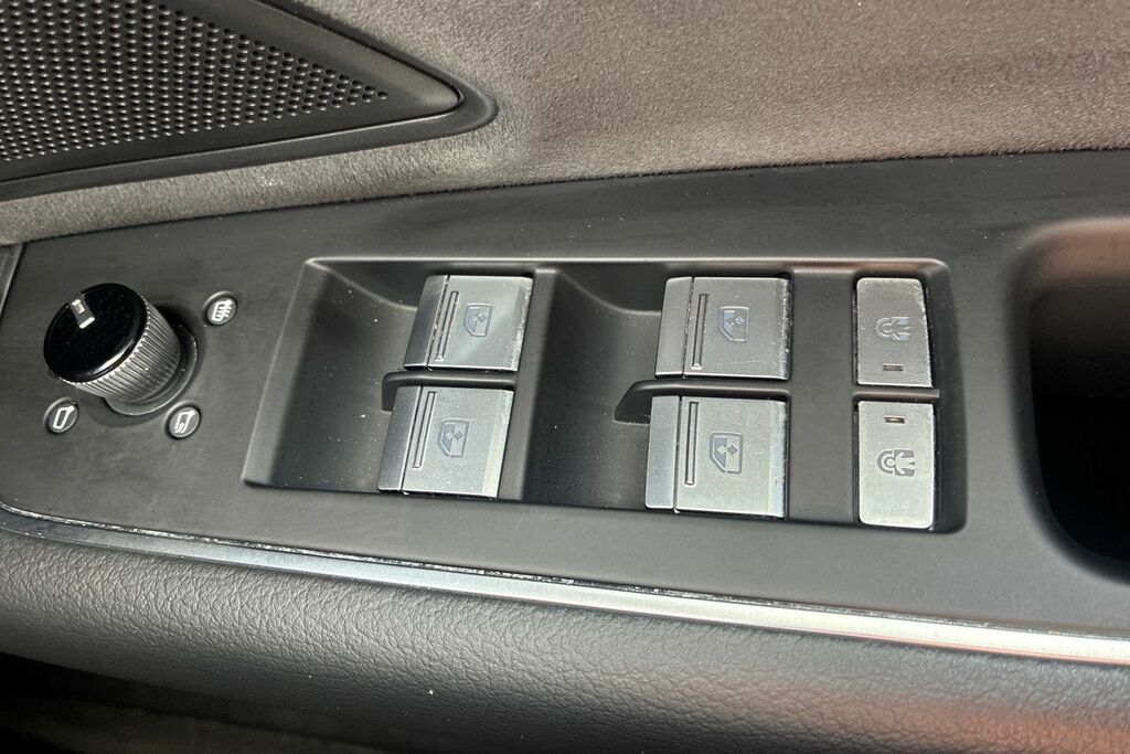 Audi A8 Saloon Black #16
